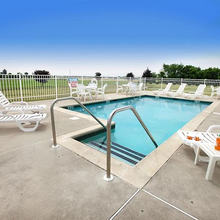 Lancaster Inn & Suites Manheim Extérieur photo