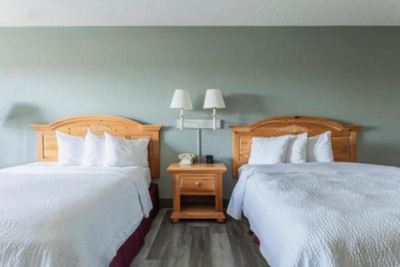 Lancaster Inn & Suites Manheim Extérieur photo